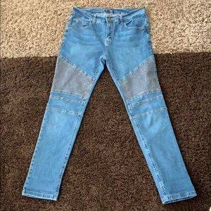 Denim skinny fit pants!
